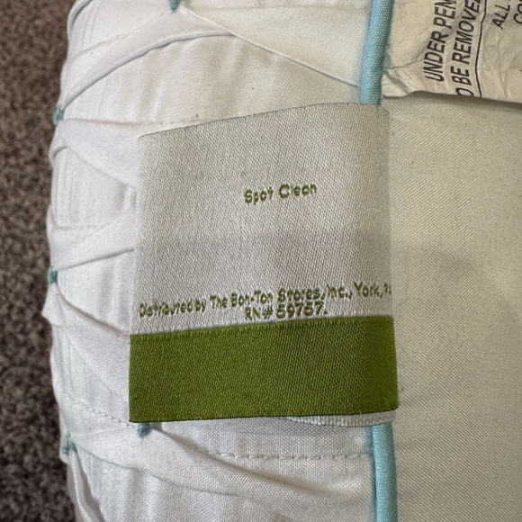 Living Quarters Loft Pillows - Picture 8 of 8